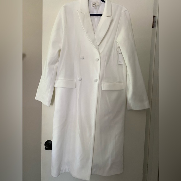 Love wins again white coat by Aura from Red Dress Boutique size xl - Picture 6 of 16